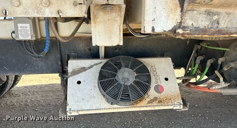 image for item EQ4589 2018 International 7400 feed mixer truck