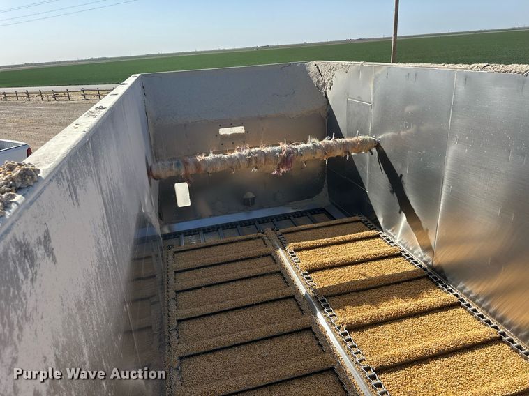 image for item EQ4589 2018 International 7400 feed mixer truck