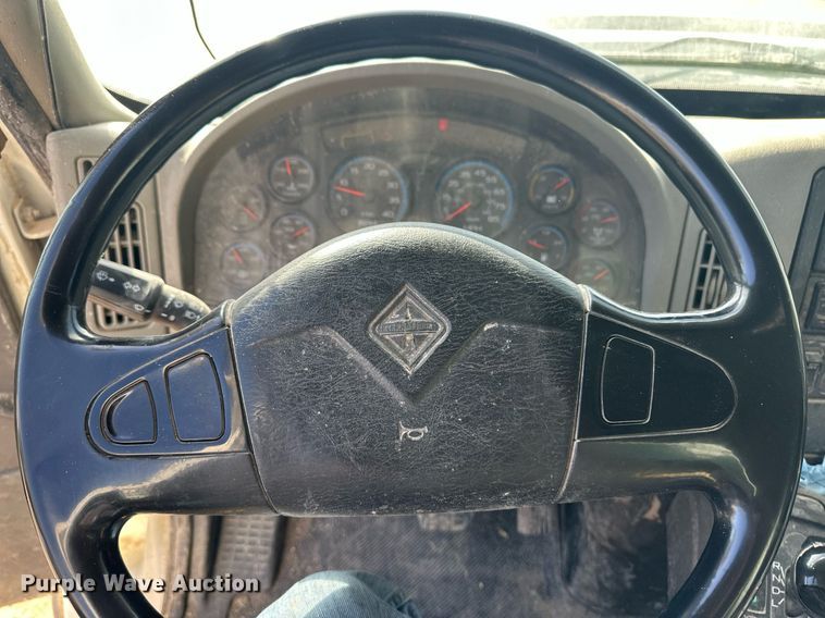 image for item EQ4589 2018 International 7400 feed mixer truck