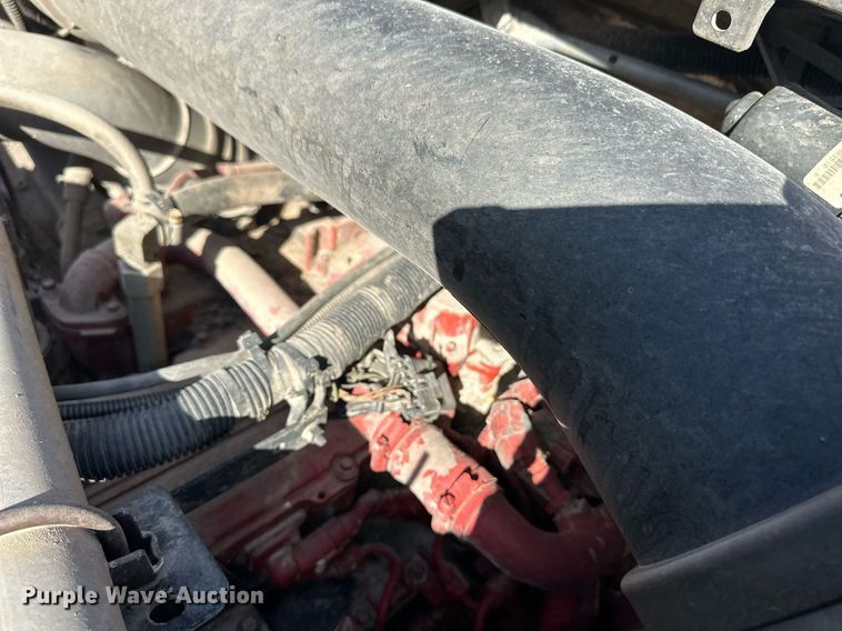 image for item EQ4589 2018 International 7400 feed mixer truck