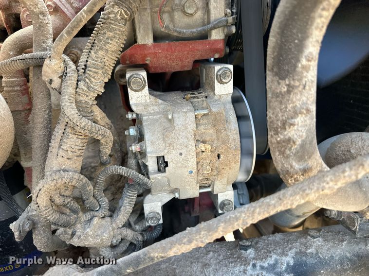 image for item EQ4589 2018 International 7400 feed mixer truck