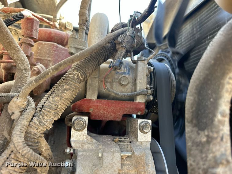 image for item EQ4589 2018 International 7400 feed mixer truck