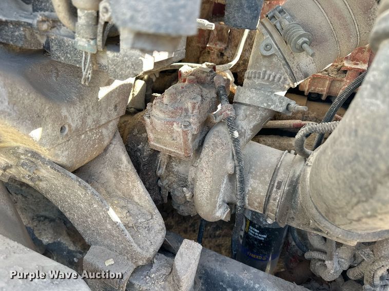 image for item EQ4589 2018 International 7400 feed mixer truck