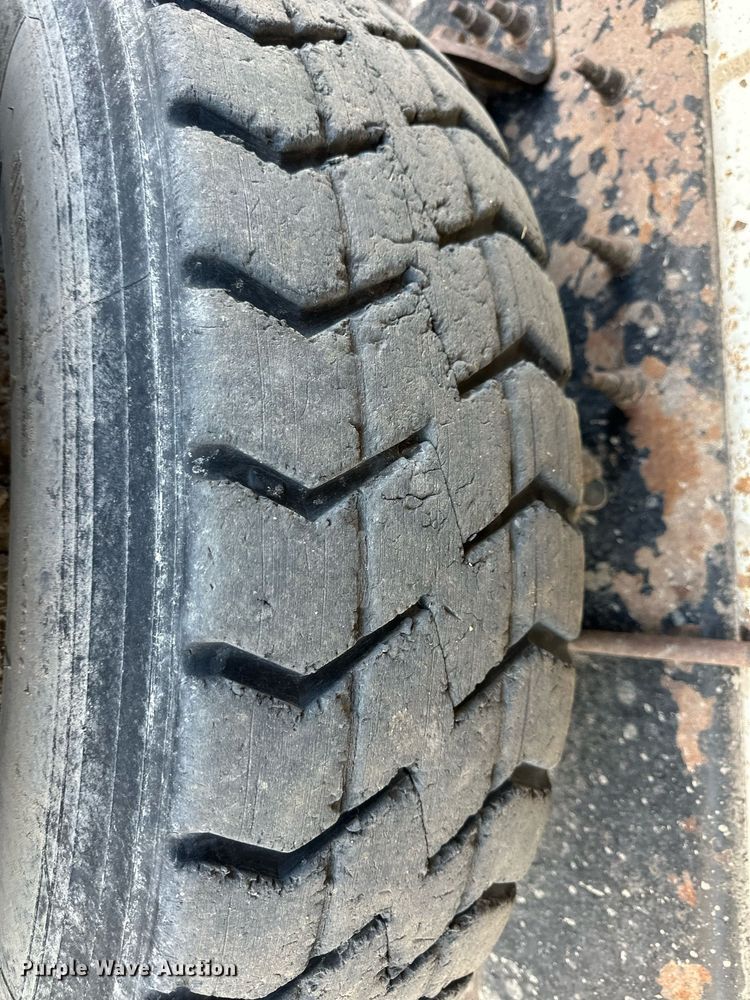 image for item EQ4589 2018 International 7400 feed mixer truck