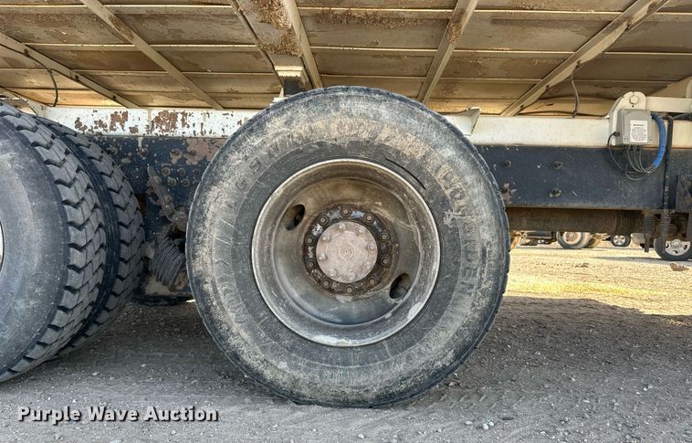 image for item EQ4589 2018 International 7400 feed mixer truck