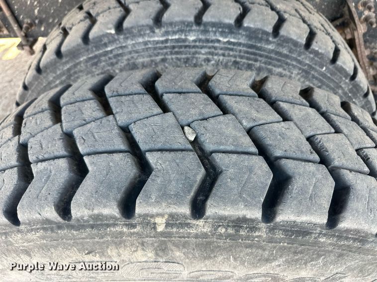 image for item EQ4589 2018 International 7400 feed mixer truck