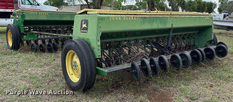 image for item EQ4664 (2) John Deere 8300 grain drills