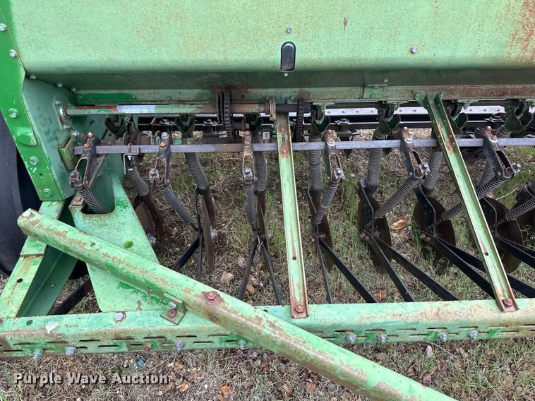 image for item EQ4664 (2) John Deere 8300 grain drills