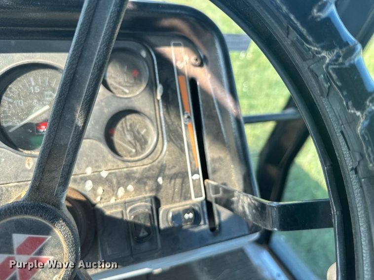 image for item ER2119 2006 Massey Ferguson 596 tractor