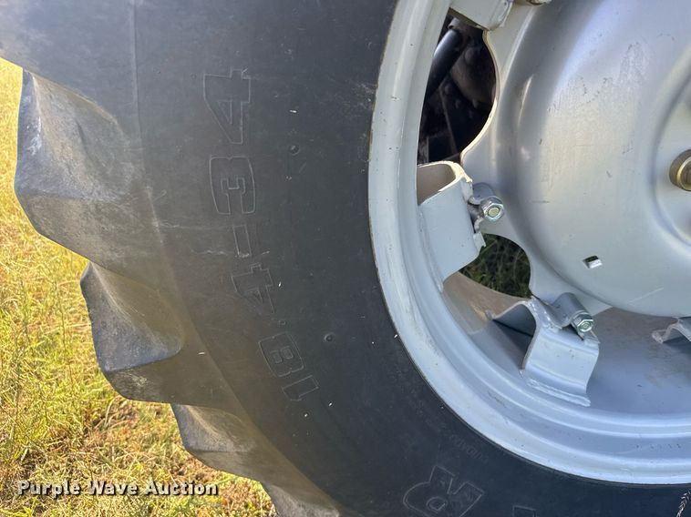 image for item ER2119 2006 Massey Ferguson 596 tractor