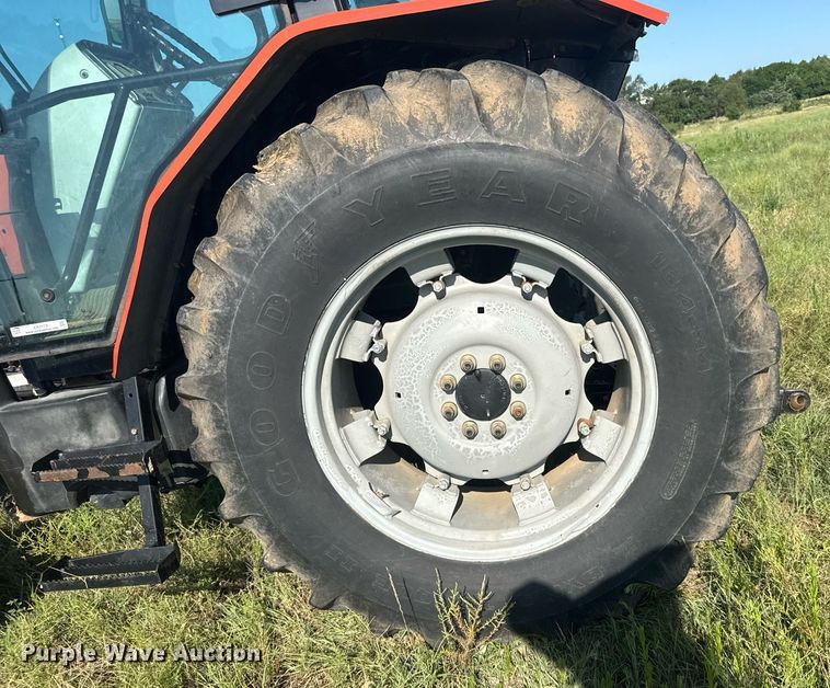 image for item ER2119 2006 Massey Ferguson 596 tractor