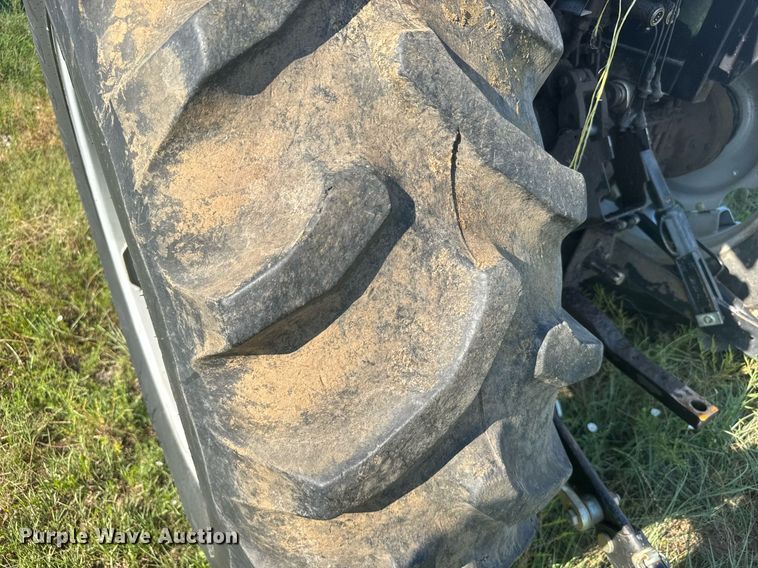 image for item ER2119 2006 Massey Ferguson 596 tractor