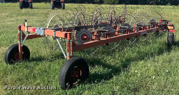 image for item ER2121 Gehl 520 hay rake