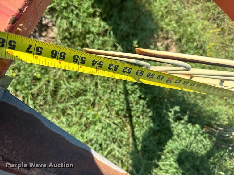 image for item ER2121 Gehl 520 hay rake