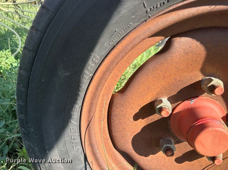 image for item ER2121 Gehl 520 hay rake