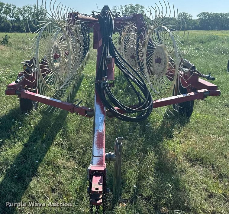 image for item ER2122 Case IH WRX301 hay rake