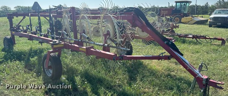 image for item ER2122 Case IH WRX301 hay rake