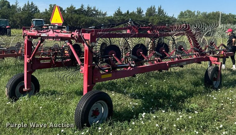 image for item ER2122 Case IH WRX301 hay rake