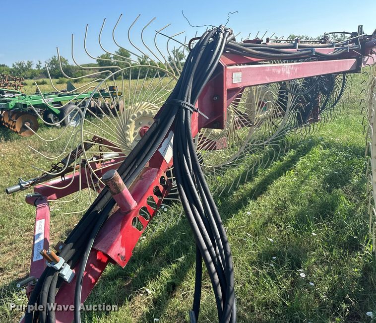 image for item ER2122 Case IH WRX301 hay rake