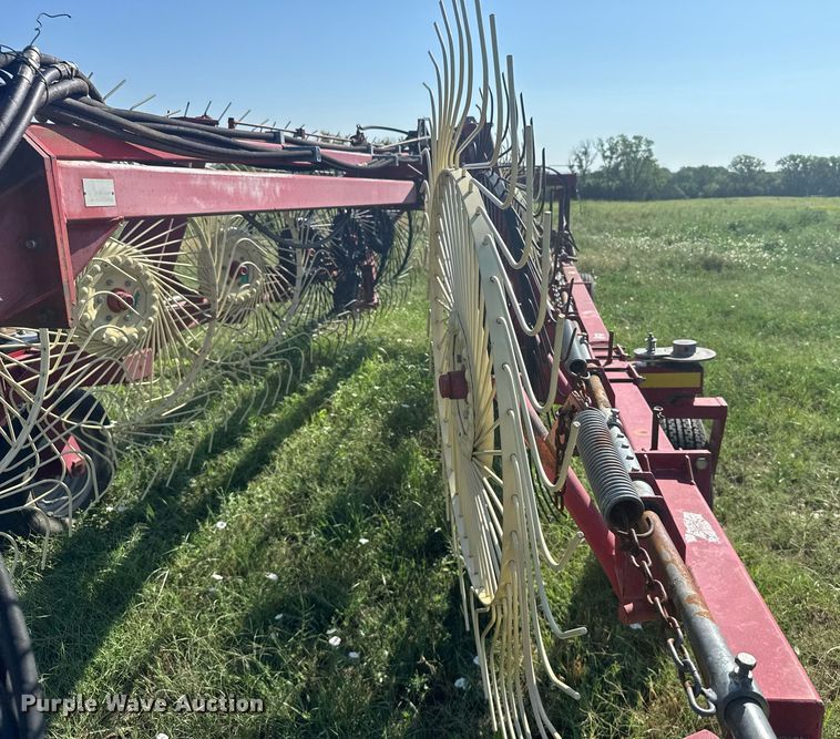 image for item ER2122 Case IH WRX301 hay rake