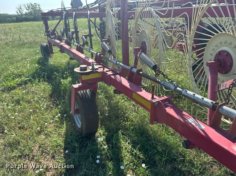 image for item ER2122 Case IH WRX301 hay rake