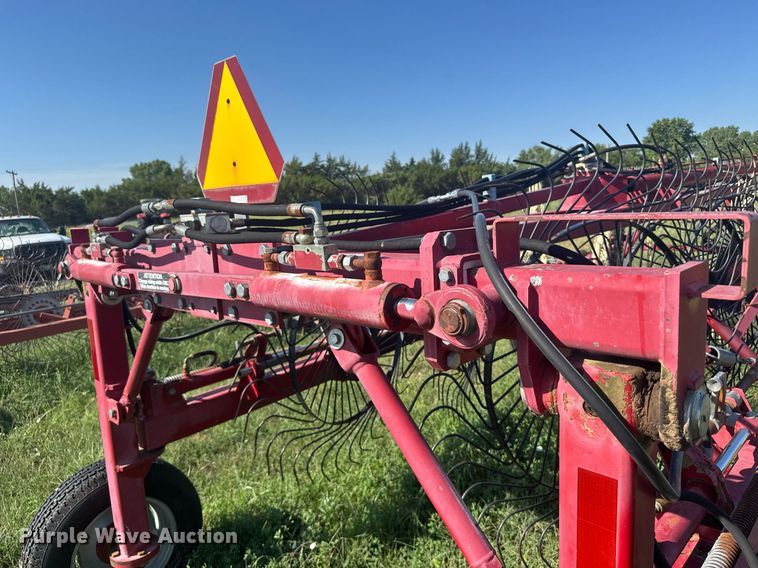 image for item ER2122 Case IH WRX301 hay rake