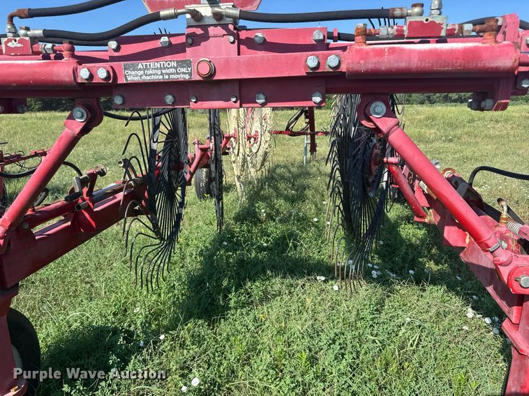 image for item ER2122 Case IH WRX301 hay rake