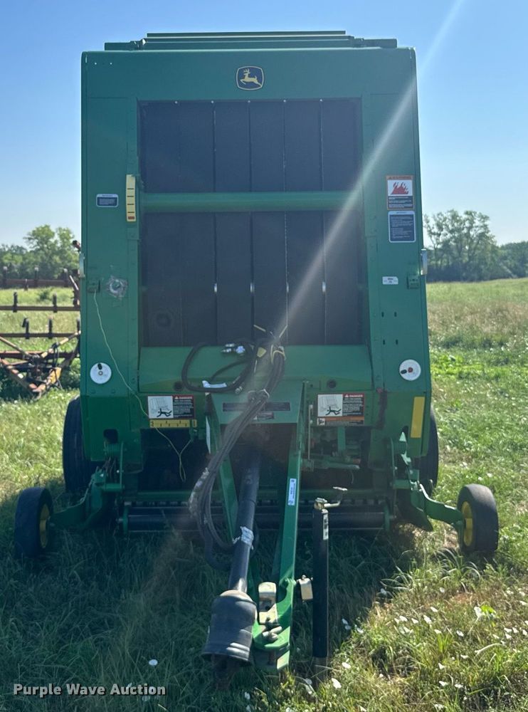 image for item ER2125 2012 John Deere 468 round baler