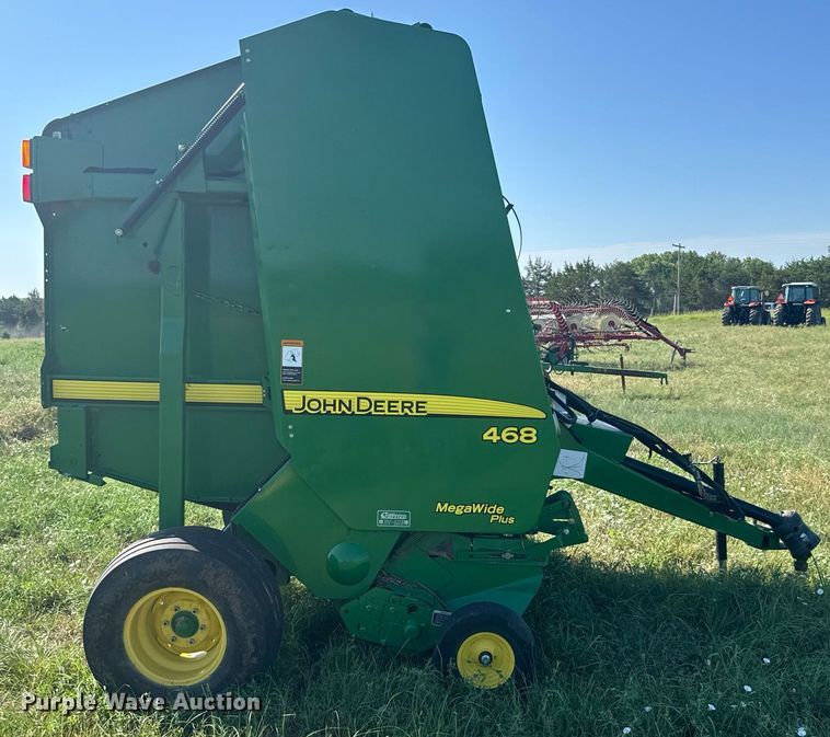image for item ER2125 2012 John Deere 468 round baler