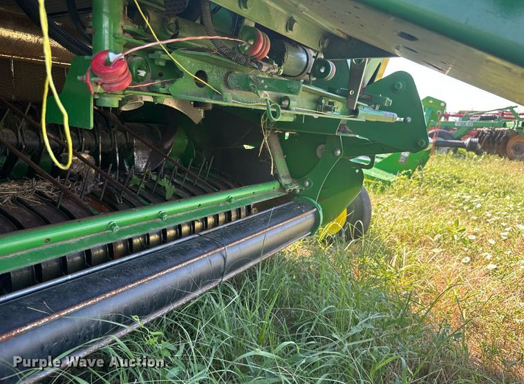 image for item ER2125 2012 John Deere 468 round baler