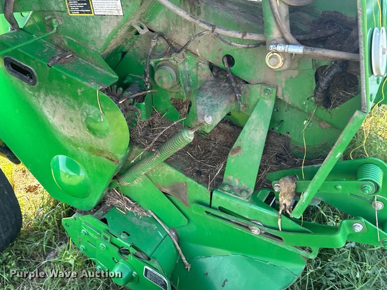 image for item ER2125 2012 John Deere 468 round baler