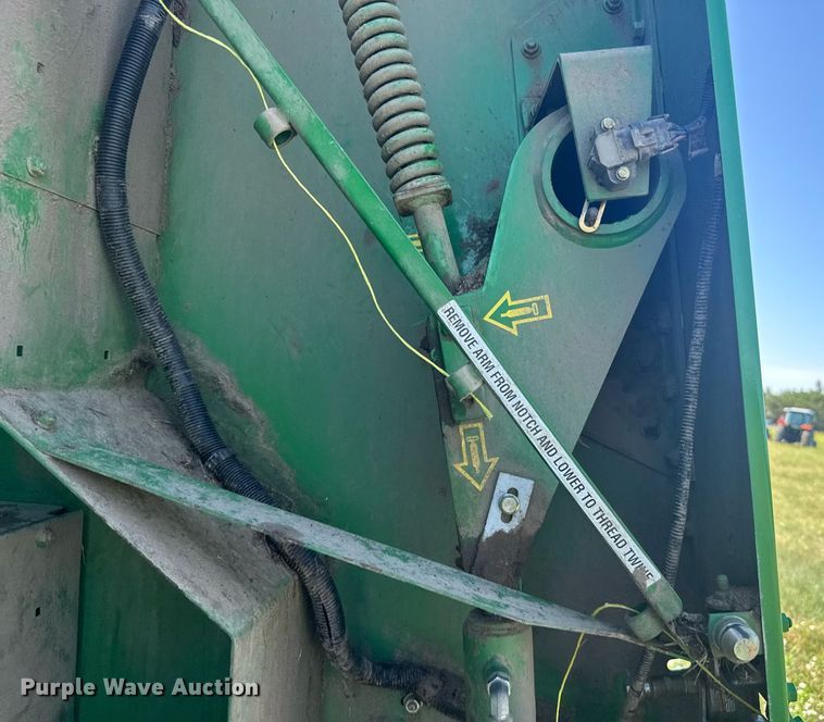 image for item ER2125 2012 John Deere 468 round baler