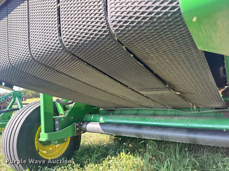 image for item ER2125 2012 John Deere 468 round baler