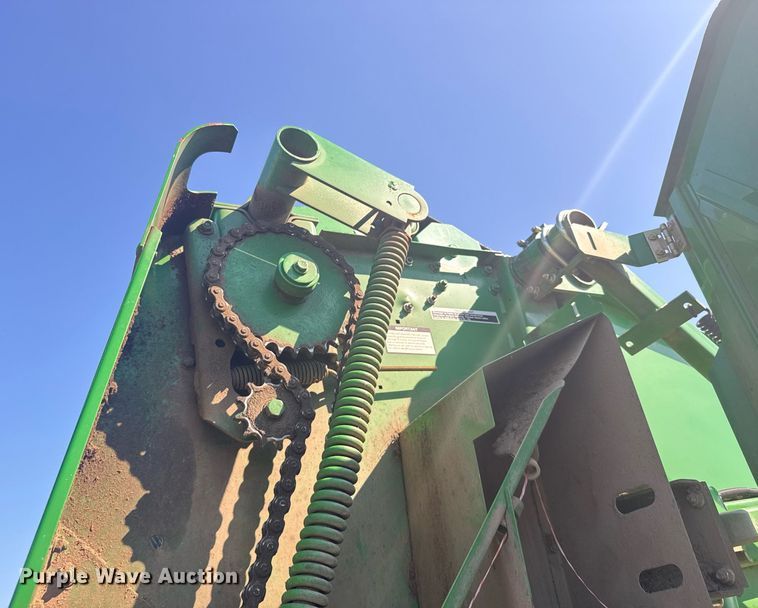 image for item ER2125 2012 John Deere 468 round baler