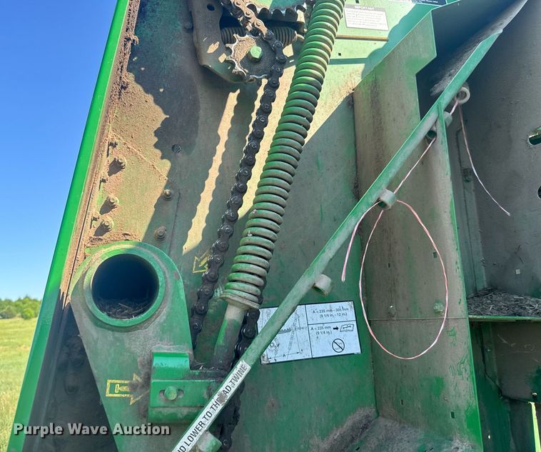 image for item ER2125 2012 John Deere 468 round baler