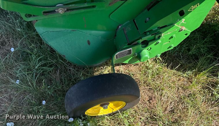 image for item ER2125 2012 John Deere 468 round baler