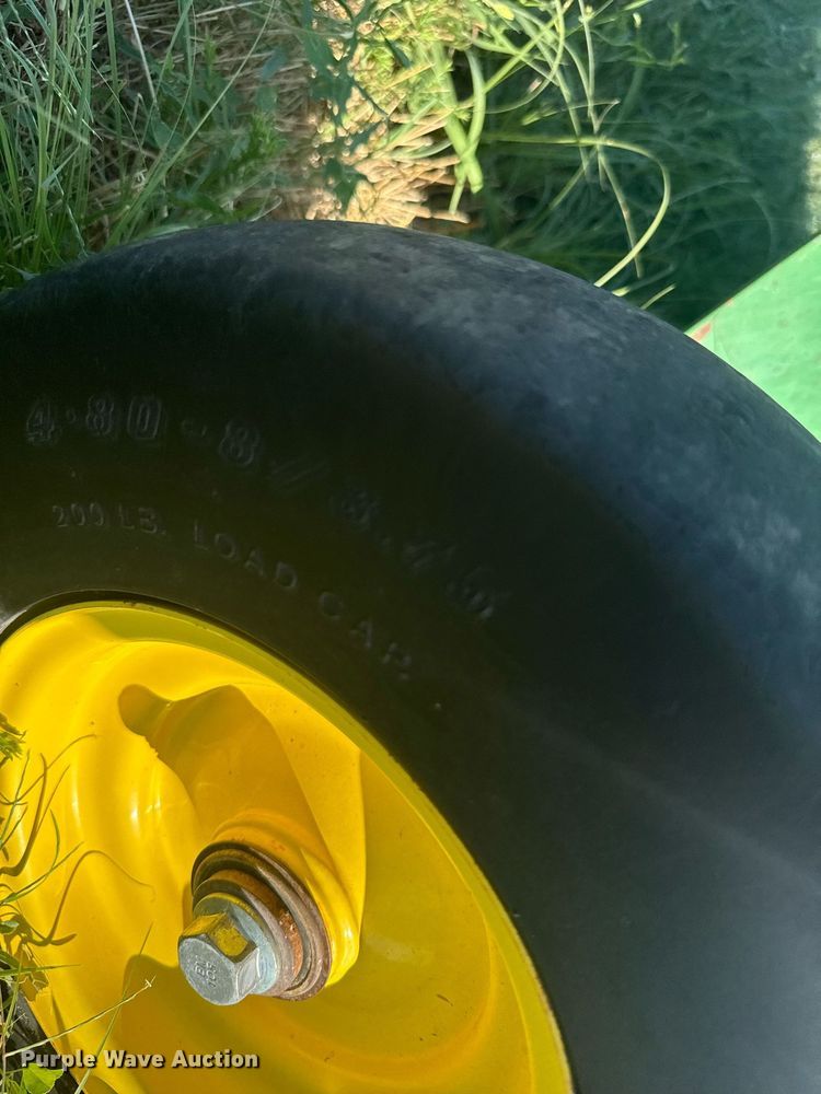 image for item ER2125 2012 John Deere 468 round baler