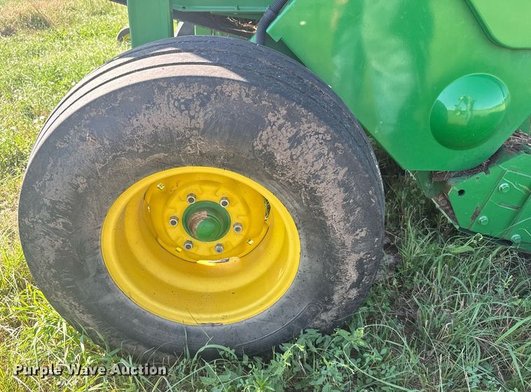 image for item ER2125 2012 John Deere 468 round baler