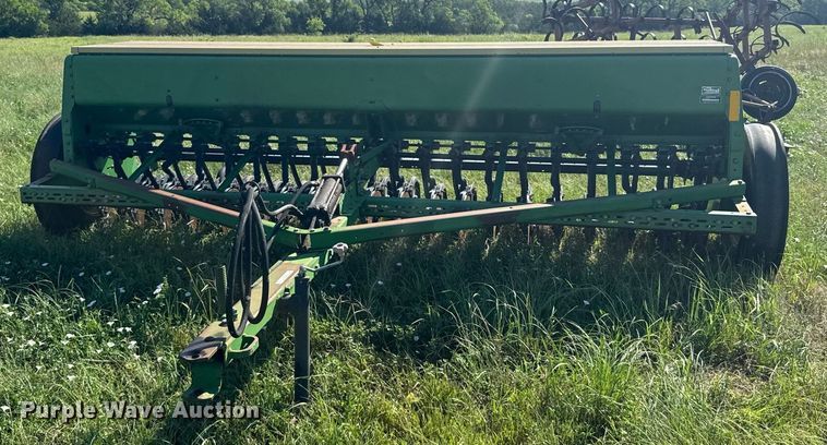 image for item ER2126 John Deere 8300 grain drill