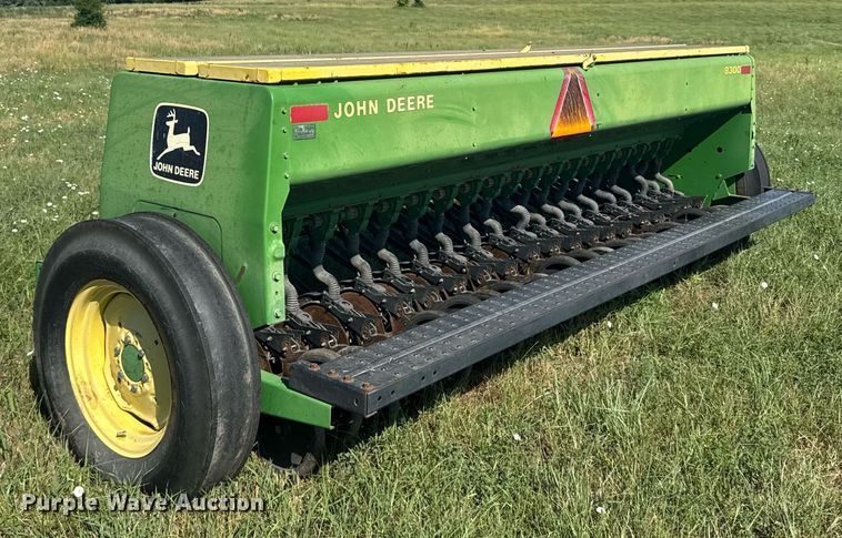 image for item ER2126 John Deere 8300 grain drill