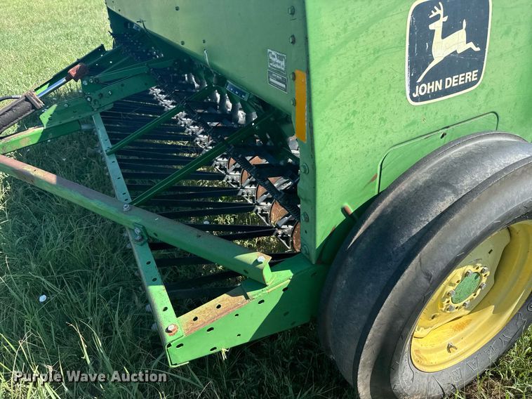 image for item ER2126 John Deere 8300 grain drill