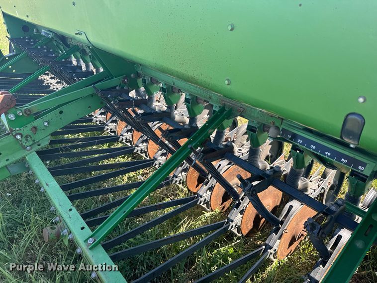 image for item ER2126 John Deere 8300 grain drill