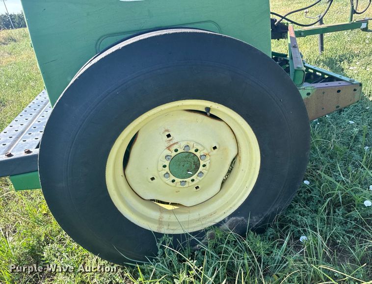 image for item ER2126 John Deere 8300 grain drill