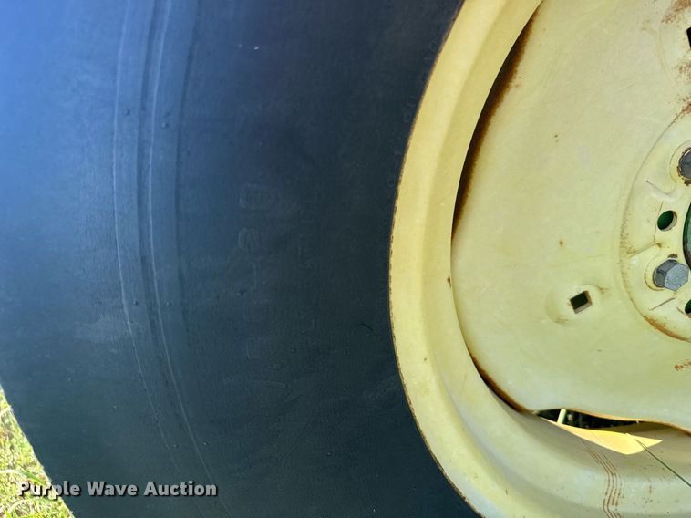 image for item ER2126 John Deere 8300 grain drill