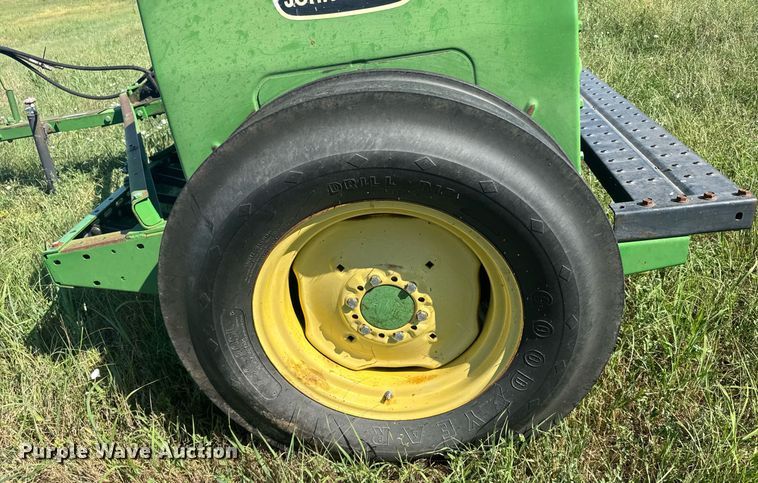 image for item ER2126 John Deere 8300 grain drill