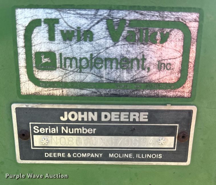 image for item ER2126 John Deere 8300 grain drill