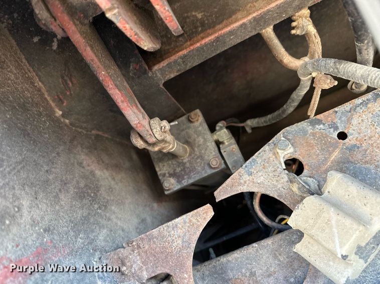 image for item ER8369 1997 International 4900 dump truck