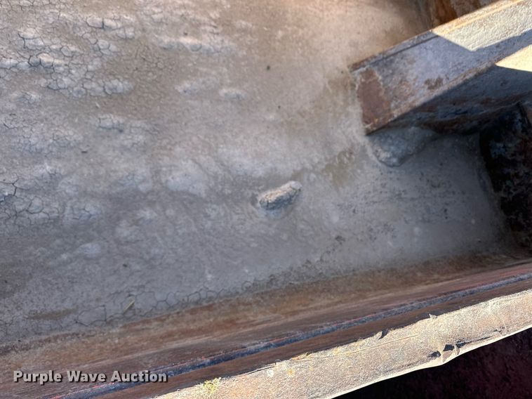 image for item ER8369 1997 International 4900 dump truck