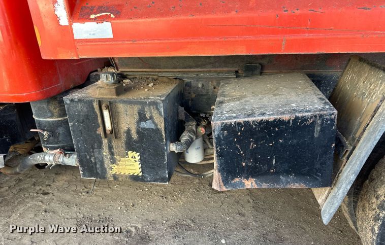 image for item ER8369 1997 International 4900 dump truck