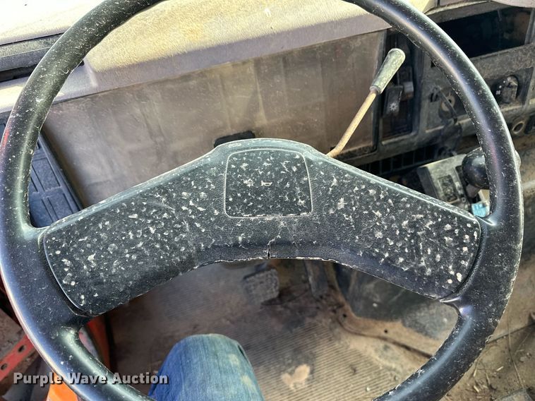 image for item ER8369 1997 International 4900 dump truck